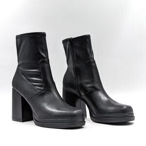 Steve Madden Black Heeled Boots